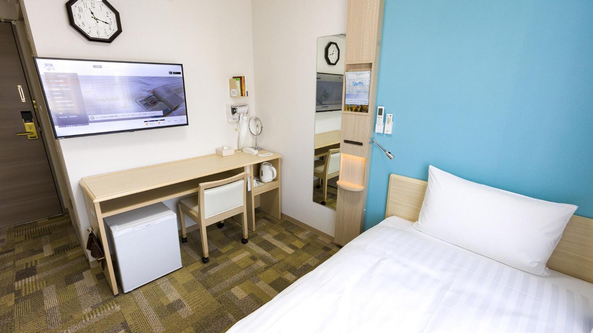 Toyoko Inn Oyama-Eki Higashi-Guchi No.2 Ояма Стая снимка